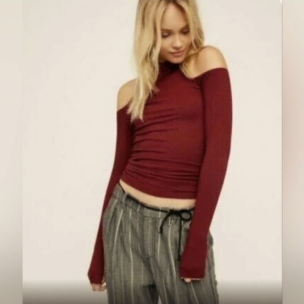 New Intimately Free People Medium/Large CrimsonCranberry Cold Shoulder Shirt NWT